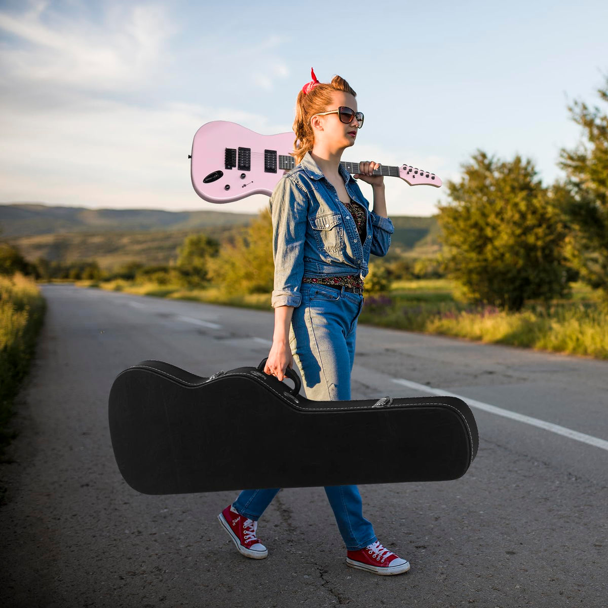 39 Inch Wooden Electric Guitar Hard Case with Soft Lining, Black Z653475